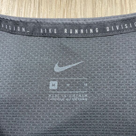 Nike Running Division Shirt Mens Medium Black Lightweight Long Sleeve Athletic - Picture 5 of 12